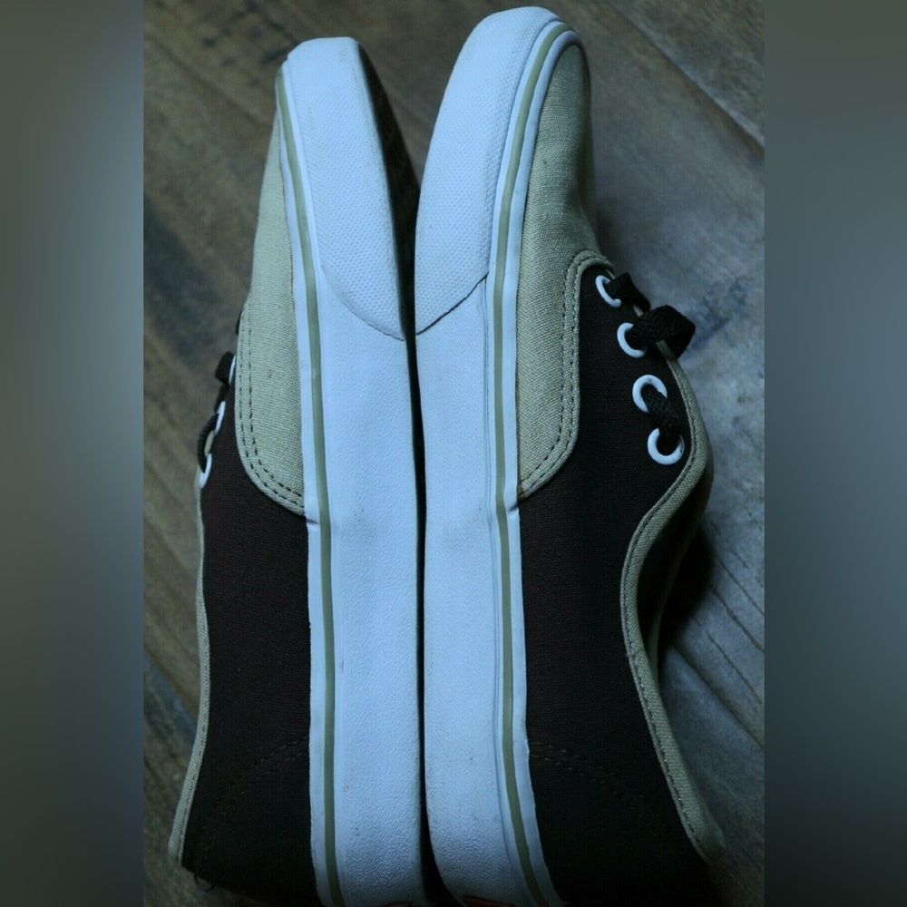 Custom Design Vans - Picture 14 of 14